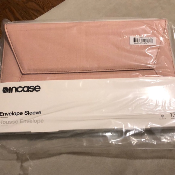incase envelope sleeve